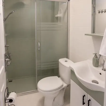 Seaview Apartament *